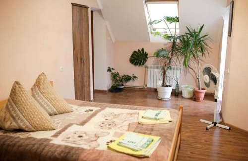 Volovets House | Unforgettable Stays at Дідів Рай with Hot Tub & Child Care