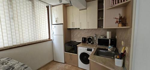Sandanski Apartment | Explore D & V 1 Apartment: Family-Friendly Stay, Rated 9.9