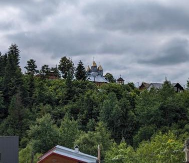 Skhidnytsya Hotel | Discover Едем: Top-Rated Hotel with Pet-Friendly Amenities