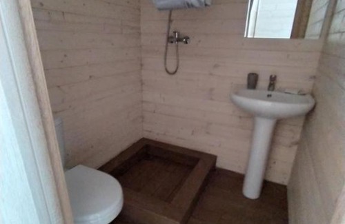 Dolzhanskaya Apartment | Pet-Friendly Getaway at Ейская усадьба in Должанской
