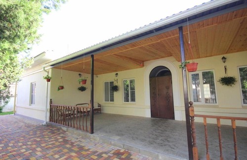 Yeysk House | Discover Ейская усадьба на Краснодарской: Pet-Friendly Retreat
