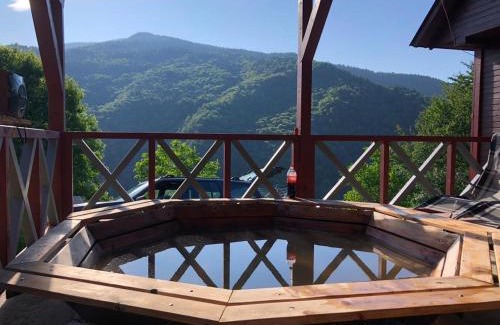 Yasinya Ski Chalet | Eco Farm Semenyuk: Pet-Friendly Retreat with Pool & Breakfast