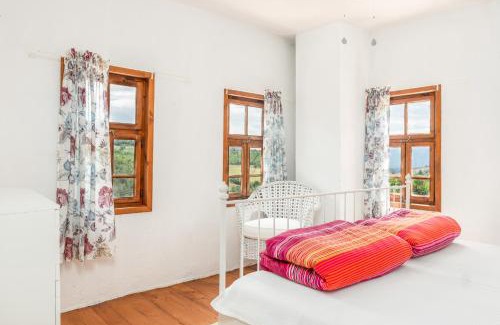 Yanovo Villa | Eco House Slavjanka: Pet-Friendly Retreat with Pool