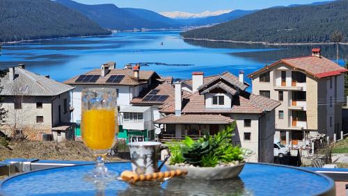 Dospat House | Guest Rated 10/10 at ЕЛЕГАНС House with Hot Tub & Fireplace