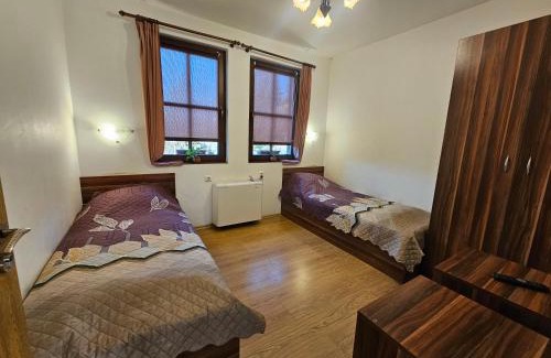 Koprivshtitsa House | Emily Family House: Pet-Friendly Retreat with Breakfast