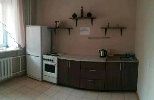 Tyumen Apartment | Guest Rated 10/10: Жд вокзал, грибоедова 13 Awaits You!
