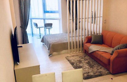 Sochi City Centre Apartment | Cozy Apartments at ЖК Версаль with Pool Access