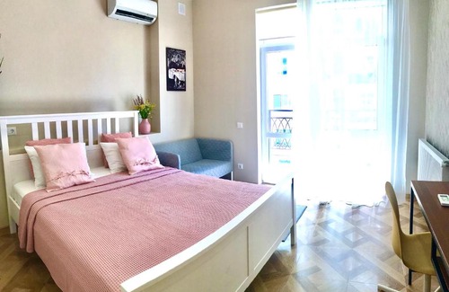 Gelendzhik Apartment | Discover ЖК Изумрудный город with Oceanfront Views