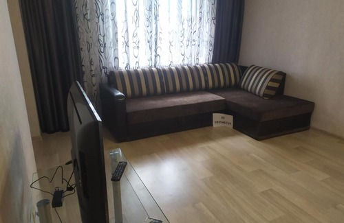 Sovetsky City District Apartment | Budget-Friendly Stay at ЖК Родина А with Breakfast Included