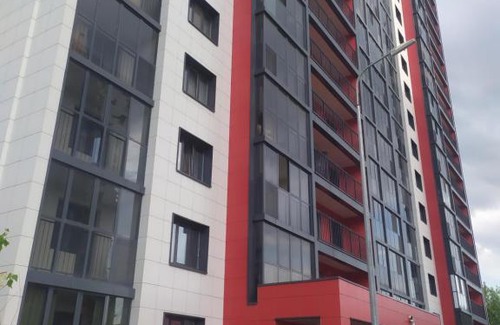 Sovetsky City District Apartment | Budget-Friendly Stay at ЖК Родина А with Breakfast Included