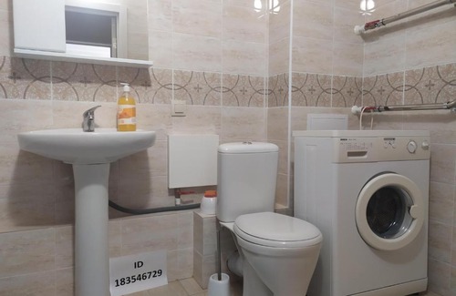 Sovetsky City District Apartment | Budget-Friendly Stay at ЖК Родина А with Breakfast Included