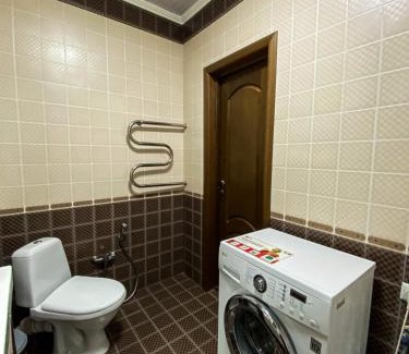 Aktobe Apartment | Guest Rated 10/10 at ЖК Саулет Курылыс with Pool & Dining