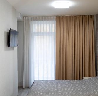 Transcarpathia Apartment | Guest Rated 9.1: Enjoy Pet-Friendly Oceanfront Living