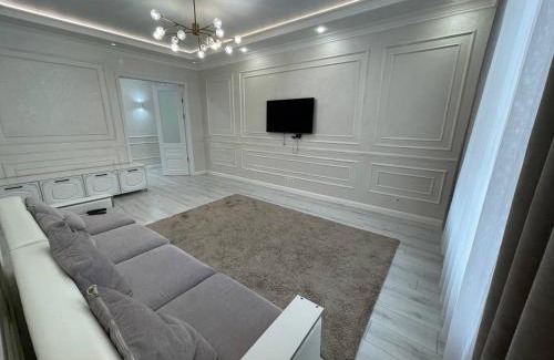 Shymkent Apartment | Guest Rated 9/10 at ЖК Тамерлан with Family-Friendly Amenities