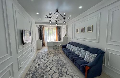 Bishkek Apartment | Family-Friendly ЖК Фрунзе with Perfect 10 Review Score