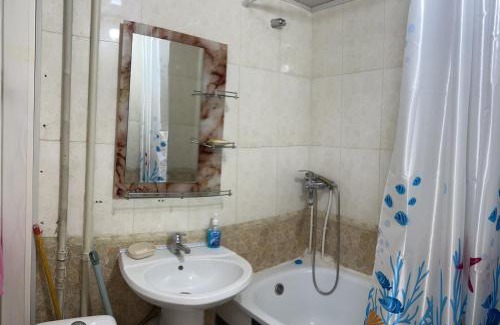 Bayanzurkh Apartment | Welcoming Жуковка: A Family and Pet-Friendly Retreat