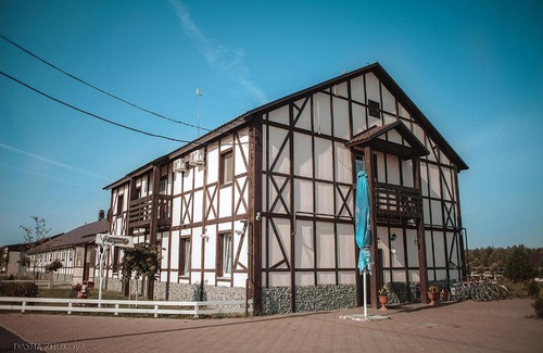 Khatsun Hotel | Relax at Загородный клуб "Журавка" - 4-Star Beach Retreat