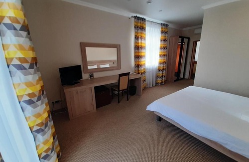Engels Hotel | Experience Tranquility at Загородный клуб "Роджер" - 9/10 Rated