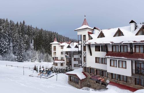 Chepelare Apartment | Discover ЗАМЪКА 1: Ideal for Families with Hot Tub & Breakfast