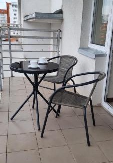 Ternopil Apartment | Cozy Apartment with Park View - Guest Rated 9.8/10