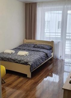 Ternopil Apartment | Cozy Apartment with Park View - Guest Rated 9.8/10