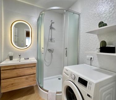 Ternopil Apartment | Cozy Apartment Near Park in the Heart of the City