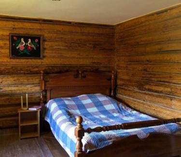 Huklyvyi Apartment | Cozy Cottage: Top-Rated Stay with Pet-Friendly Amenities