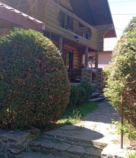 Izki House | Cozy Retreat: Pet and Child Friendly Getaway with Top Ratings