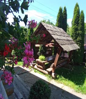 Izki House | Cozy Retreat: Pet and Child Friendly Getaway with Top Ratings