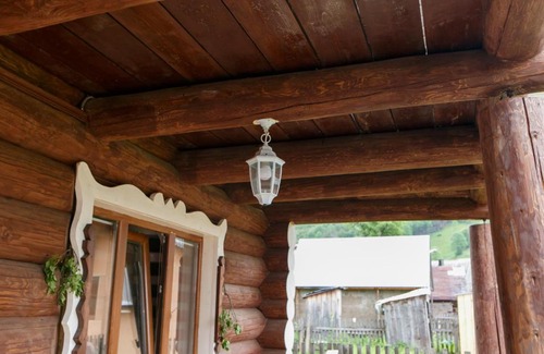 Synevyrska Polyana Apartment | Cozy Home with Hot Tub and Pet-Friendly Amenities