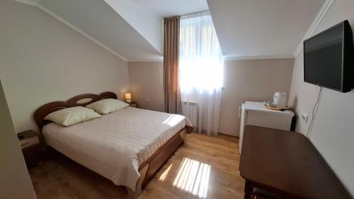 Truskavets House | Highly Rated Guest House "Natali" with Kitchen Amenities