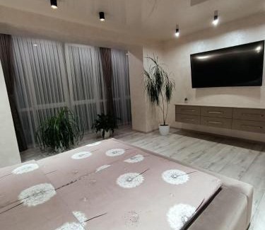 Khmelnitskiy Apartment | Cozy Apartments with Breakfast and Family-Friendly Amenities