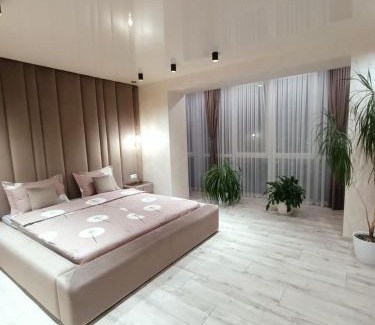 Khmelnitskiy Apartment | Cozy Apartments with Breakfast and Family-Friendly Amenities