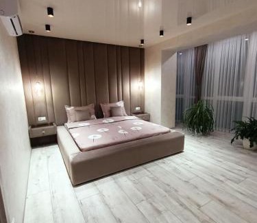 Khmelnitskiy Apartment | Cozy Apartments with Breakfast and Family-Friendly Amenities