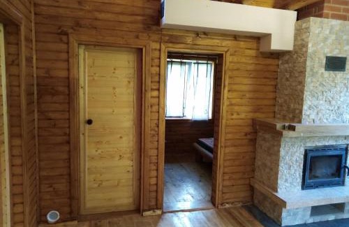 Oriv House | Cozy Retreat: Pet-Friendly Haven with 9.5 Review Score