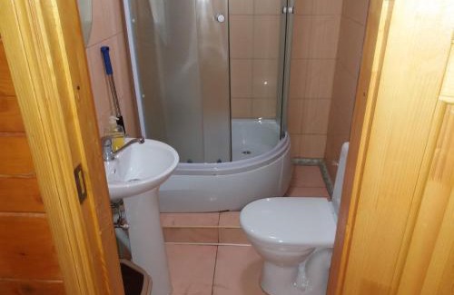 Volovets House | Highly Rated Family-Friendly Getaway in Зачаровані Карпати