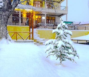 Uzbekistan House | Relax at APACHI Zone: Family-Friendly Retreat in Chimgan