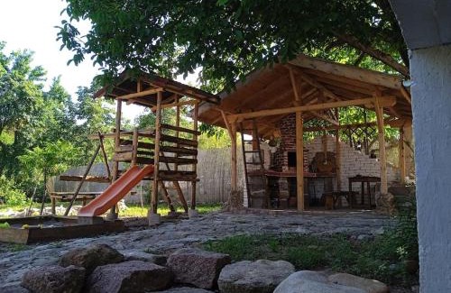 Belogradchik House | Cozy Izhata: Guest Rated 9.4 with Family-Friendly Perks