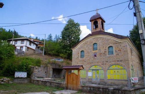 Tryavna House | Discover Йовчовата къща: Oceanfront Retreat Rated 9.3