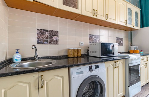Yesil District Apartment | Cozy Stay at Кабанбай батыра 58б with Breakfast Included