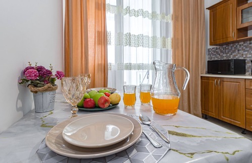 Yesil District Apartment | Comfortable Stay at Кабанбай батыра 60а-4 with Breakfast