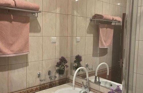 Topola Apartment | Pet-Friendly Kaliyakria 040: Ideal for Family Getaways