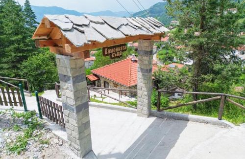 Luki Villa | Experience Unmatched Comfort at Каменната къща