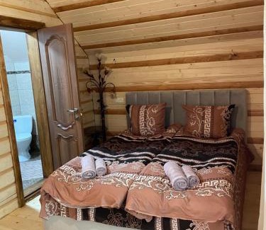Verkhovyna Cabin | Experience Karpaty Happiness: Family-Friendly with Breakfast