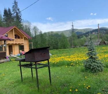 Vorokhta House | Pet-Friendly Retreat at Карпатський світанок - Rated 9.8