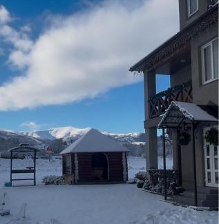 Pilipets Villa | Discover Karpaty Stars: Family-Friendly & Guest Rated 9.7