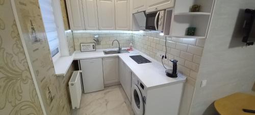 Vyshneve Apartment | Budget-Friendly Stay at Квартал Авиа - Rated 9/10