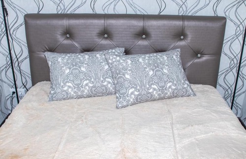 Tolyatti Apartment | Top-Rated Квартира Аренда with Breakfast & Hot Tub