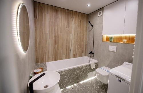 Ternopil Apartment | Inviting Apartment Near Park & Lake with Breakfast Included