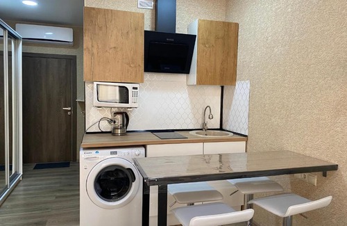 Anapa Apartment | Oceanfront Retreat Just Moments from the Beach - 10/10 Rated